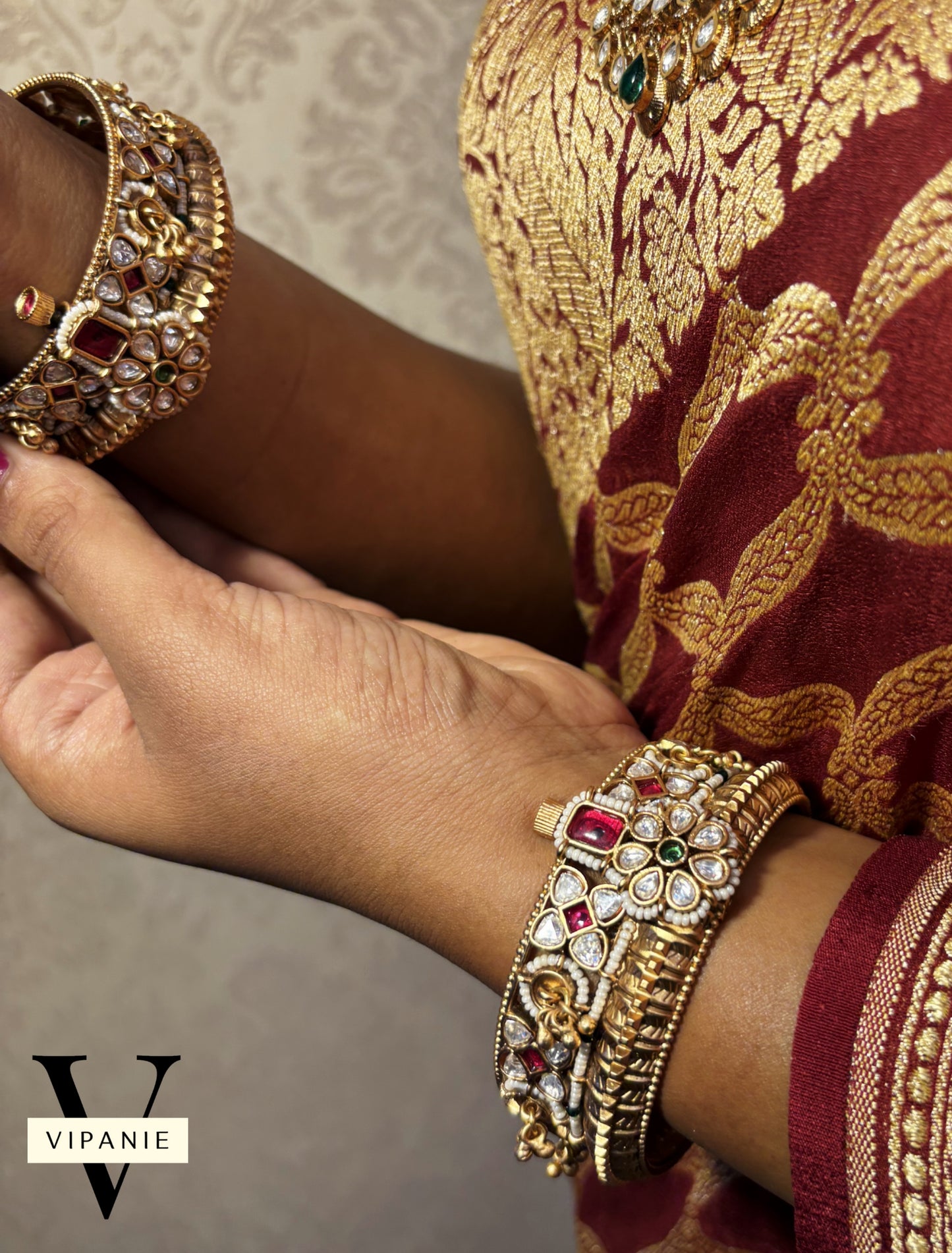 Antique Nakshi Kundan pearl Pair Bangles-V1041
