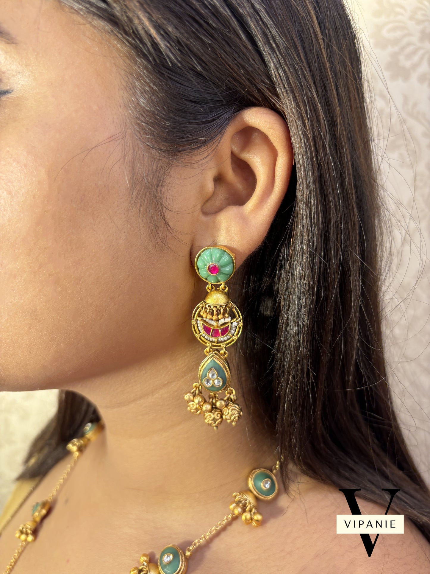 Antique Necklace with Earrings- V1027